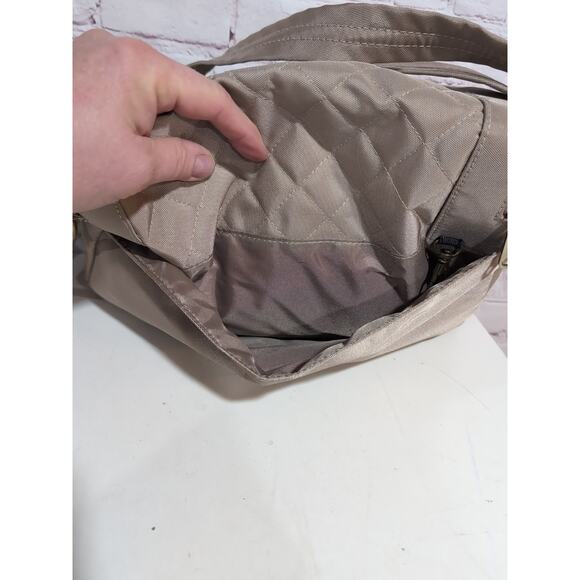 Travelon Anti Theft Classic Crossbody Bag Travel Champagne Tan Quilted NWOT - Picture 9 of 15